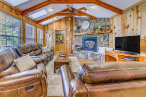 Ruidoso Cabin Private Hot Tub and Woodsy Deck